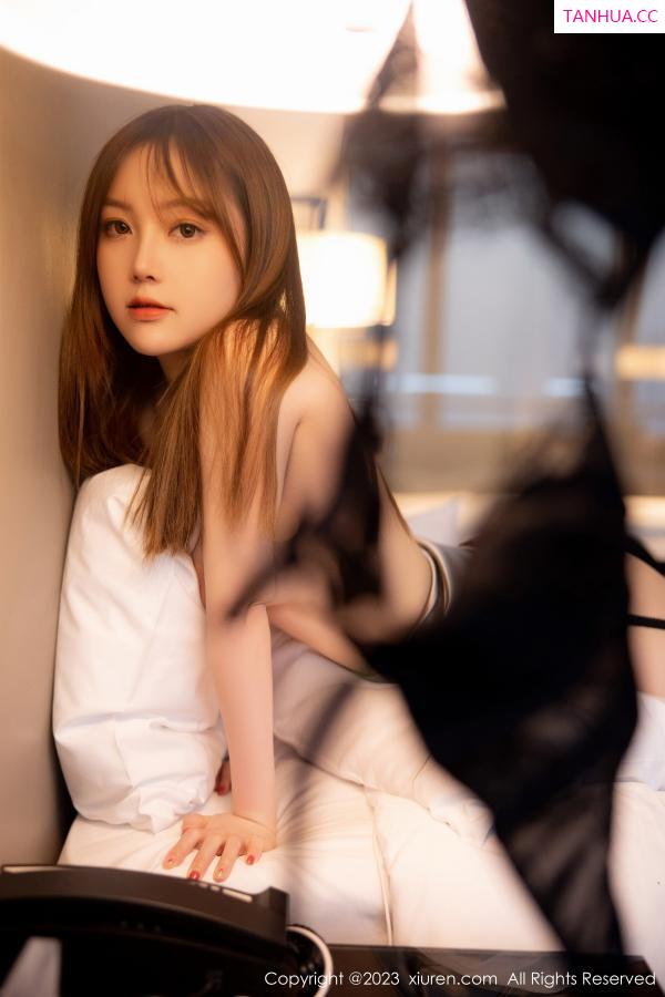豆瓣酱  [XiuRen]高清写真图 2023.02.15 No.6269 豆瓣酱 短裙黑丝第81张图片